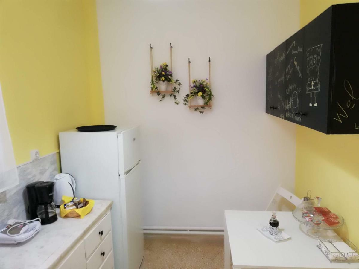 Cobalt Apartment Near Athens Airport Ártemida Kültér fotó